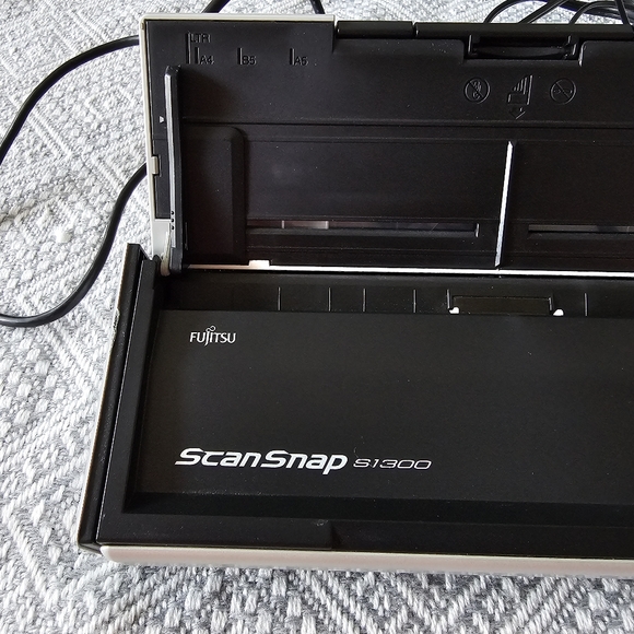 Fujitsu ScanSnap s1300… BRICK - Picture 11 of 12